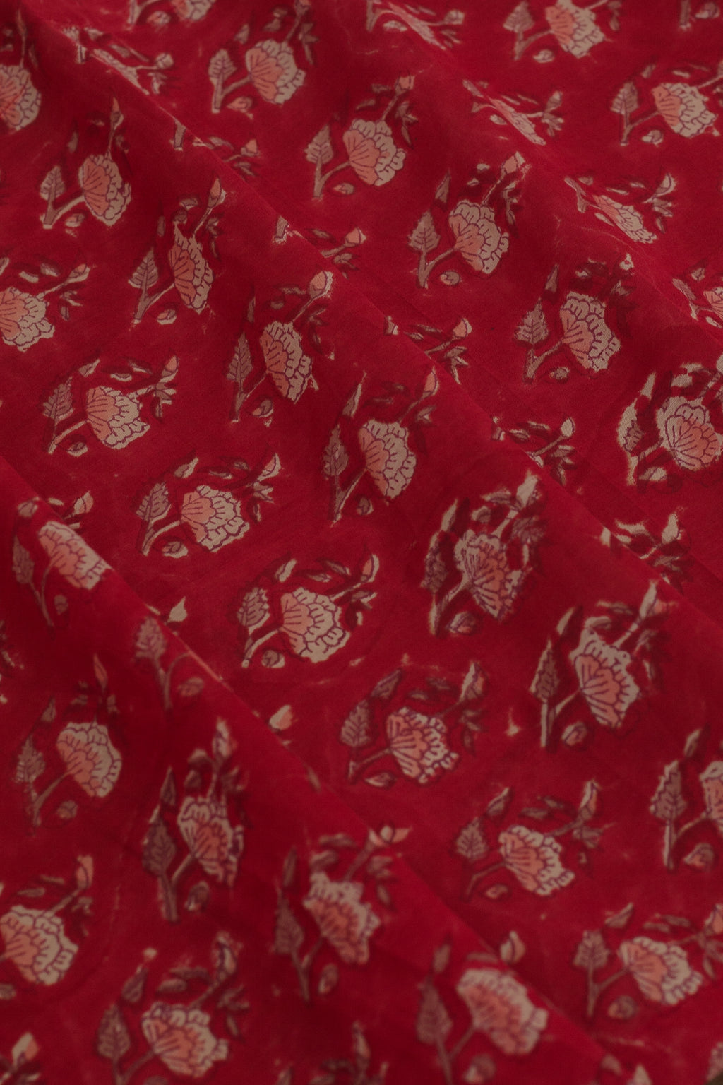 Crimson Bloom Cotton Runner