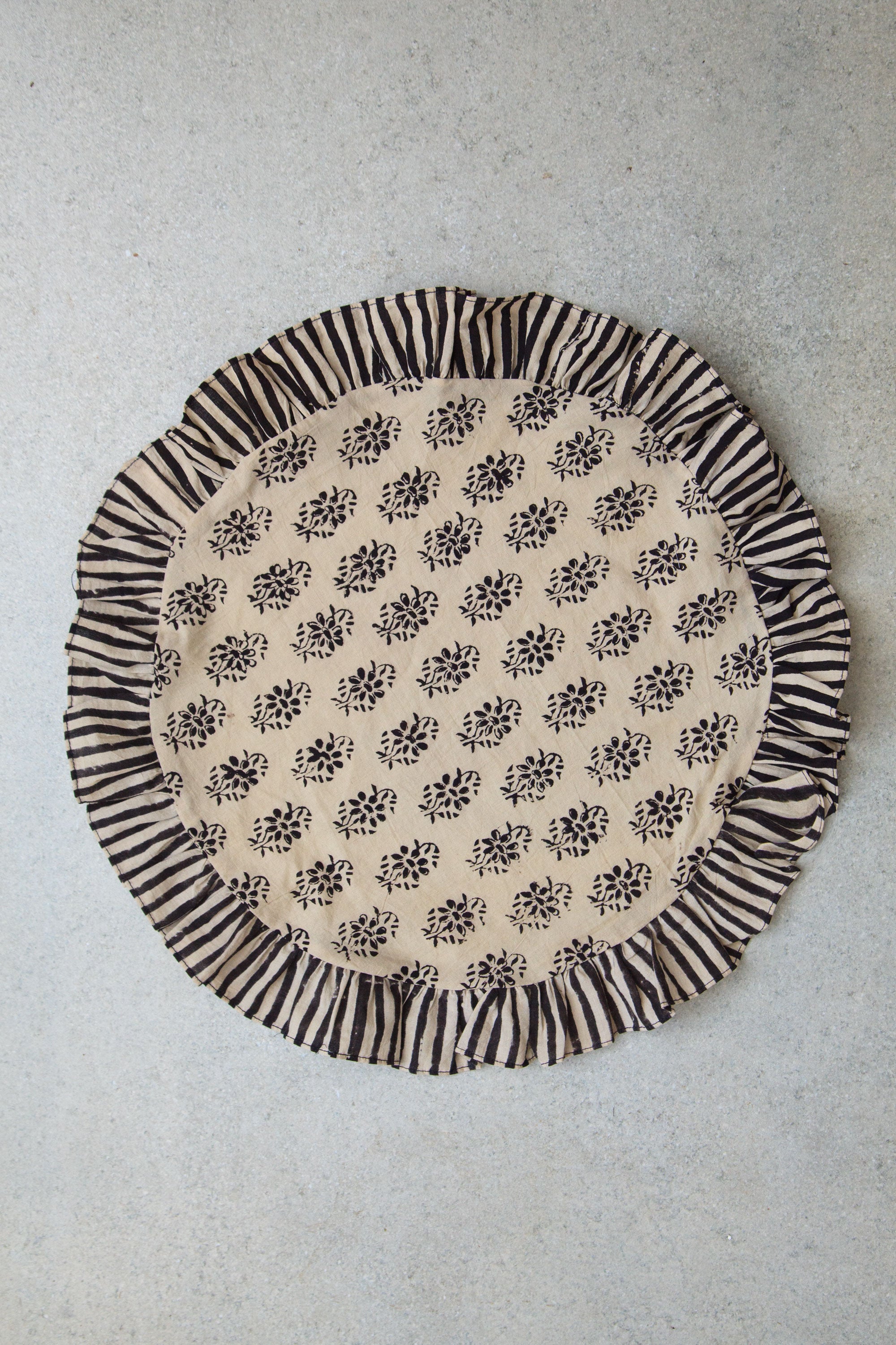 Noor Ruffle Placemat